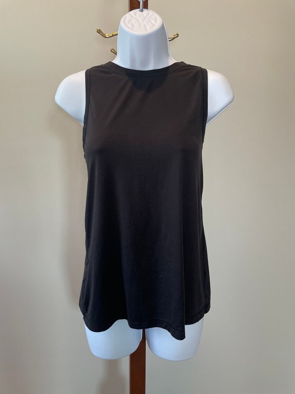 Athleta Top Black Sleeveless Activewear Size S